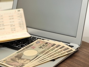 1年定期に5000万円「満期のたびに一番金利の高い定期預金に預け替えている」62歳男性の預け方
