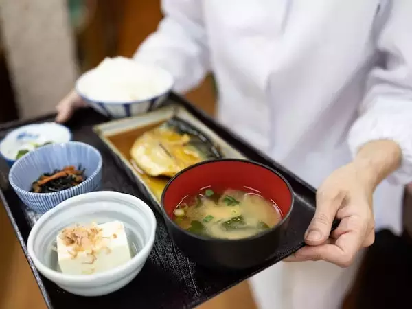 「国民健康保険料が10分の1ほどになった」現預金10万円、仕事を続ける73歳男性の住民税非課税生活