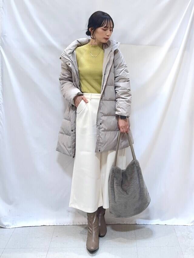 2026年の色「クラウドダンサー」、おすすめコーディネートや色づかいのコツは？