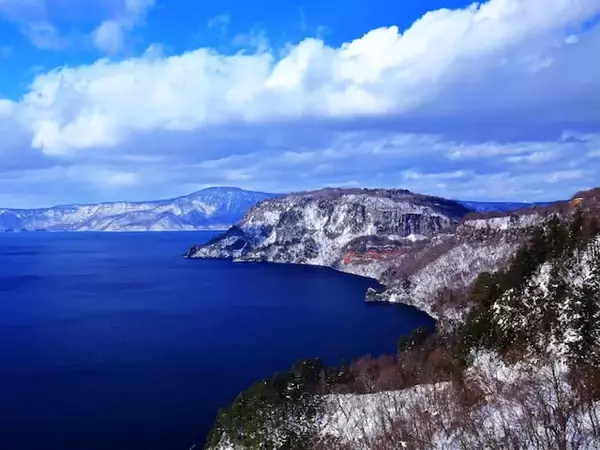 冬に行きたい「青森県の穴場秘境」ランキング！ 2位「十和田湖 子ノ口」を抑えた1位は？【2026年調査】