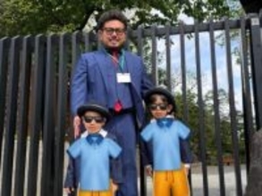 「檻から出さないで」人気芸人、ほっこり親子ショットのはずが「身代金要求用の写真に見える」の声！