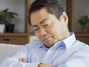 繰り上げ受給の年金・月約14万円「年金など納めず貯蓄すればよかった」64歳男性の不満