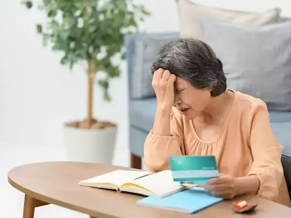 「なんとかなるさの考えでやってきた結果が今の状況」現預金500万円・73歳女性の余裕なしの老後