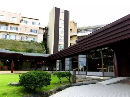 「アルペンチーズケーキが…」グルメも楽しめる“富山県の温泉地”ランキング！ 2位「氷見温泉郷」を抑えた1位は？【2026年調査】