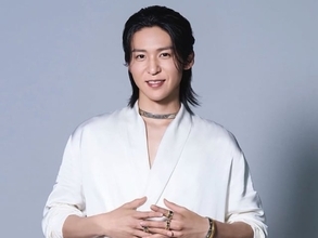 「王子様すぎる」目黒蓮、ブルガリをまとった白コーデ姿を披露！ 「上品で美しい」「凄く新鮮で好き」