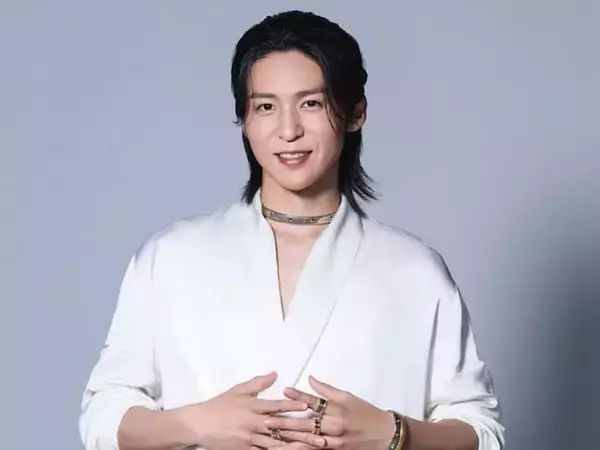 「王子様すぎる」目黒蓮、ブルガリをまとった白コーデ姿を披露！ 「上品で美しい」「凄く新鮮で好き」