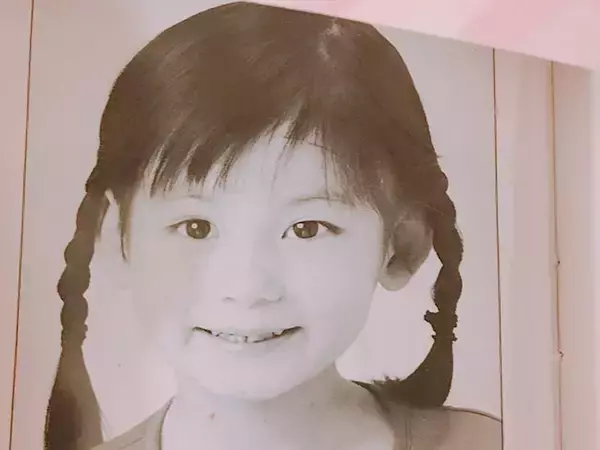 「めちゃくちゃ夢ある」中川翔子、子役時代の姿＆スーパー戦隊の変身ポーズを披露！ 「夢叶ってるじゃん！」