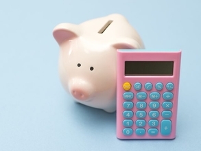 年金を80万円もらいながら、去年1年間、年収125万円ぐらいのアルバイト。確定申告は必要ですか？