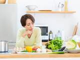 「60歳から65歳まで国民年金に任意加入し、付加保険料も納めると年金はいくら増えますか？」の画像1
