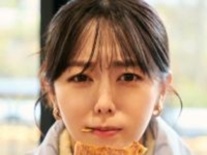 「すっかり岡崎市民」峯岸みなみ、岡崎アウトレットで食べ歩き「生活感があっていい」「ＣMに使われても良い画」