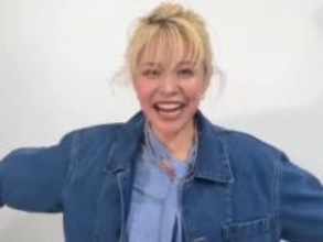 「もうそろそろ結婚できそうです！」エルフ荒川、大物女優監修コーデを披露！ 「オトナ荒川炸裂」