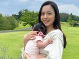 「「ずいぶんお母さんの顔に」久慈暁子、娘との帰省ショット公開「モナリザかと」「赤ちゃんちっこくて」」の画像1