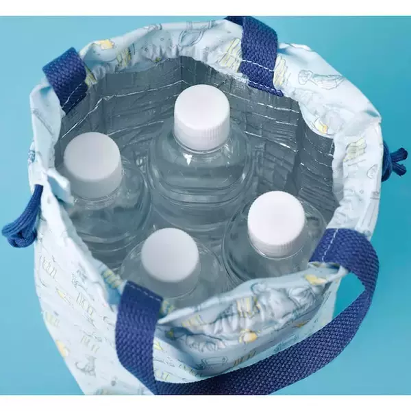 「【付録】水色基調のデザインがかわいい「チャームつき くまのプーさん保冷バッグ」が付いてくる！ 予約必須の『レタスクラブ 2026年8月特別号』は7月24日発売」の画像