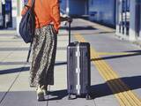 「「絶対に必要なものではなかった」自営業・35歳女性が旅行のために“真っ先に削った”月2万円の支出」の画像1