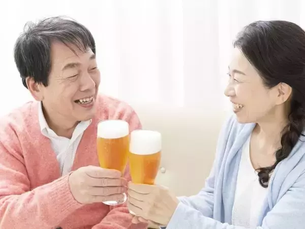 貯蓄7000万円「夕方に夫婦で晩酌。ABEMAで十両から相撲を観る」67歳男性の自由な年金生活