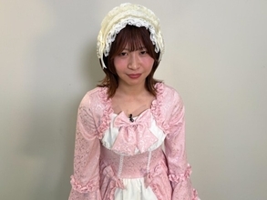 「萌えました」人気女性芸人、ロリータ服姿に反響！ 「ホンマに可愛い」「なんちゅう顔しとんねん」