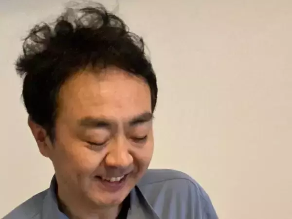「手脚長い」アンガ田中、生後2カ月息子とのツーショット公開！「将来はイケメンになるのでしょうね」