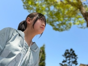 「ものごっつ大人やん！」人気お笑い芸人、14歳になった娘の大人びた姿に反響「アイドルみたいな可愛さ」
