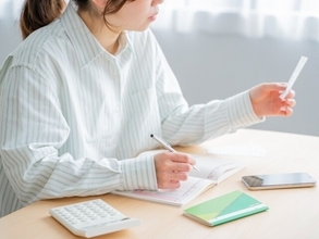 「世間のイメージは良くないが」33歳パート女性、貯金50万円。100万円を目標に貯める実家暮らし