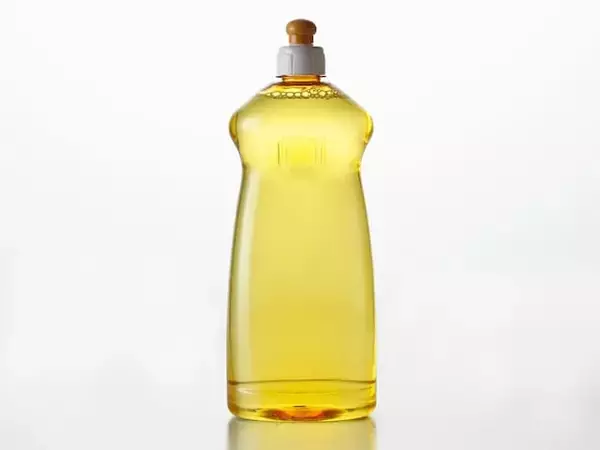 実は食器用洗剤は“万能”アイテム！ 知らないと損する「食器用洗剤で落とせる汚れ」5選