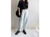 「二の腕が隠れて大人っぽく着られる！【無印良品】1990円「ワイドTシャツ」のシンプルシックな夏コーデ」の画像1