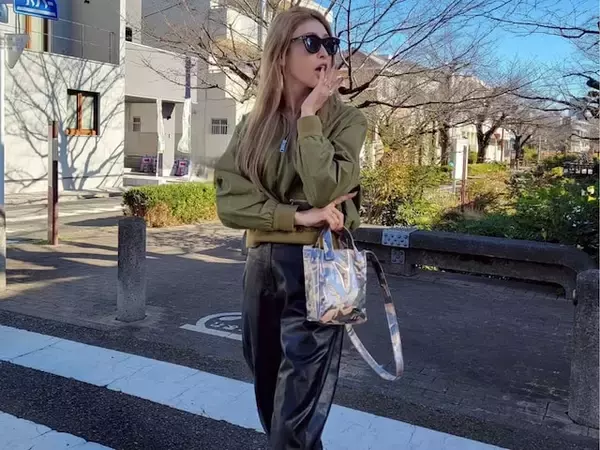 「素敵なコーデ」山田優、シンプルコーデで圧巻スタイル披露！ 「本当〜にカッコイイ〜」「マブイ」