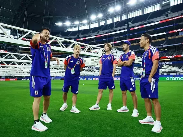 「信じてるから、楽しんで」堂安律、W杯初戦直前、長友佑都らとの貴重なオフショットに「律さん頼んだ！」