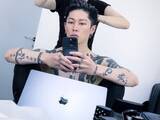「MIYAVI、上半身タトゥーだらけの姿を披露！ “スーパーサイヤ人に変身中”に「何になるの？」「強そうな」の声」の画像1