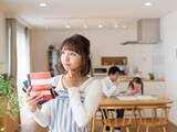 「「金銭面がきついので…」27歳・専業主婦、旦那年収300万円。子育てしながら実家暮らしを続けるワケ」の画像1