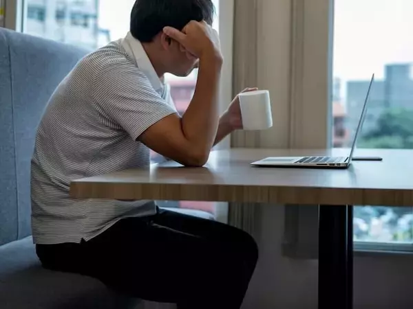 「無理をして付き合うより、自分の生活を優先」物価高で同僚や友人と距離を置いた50歳男性が得たもの