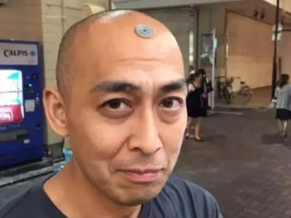 「めちゃめちゃ痩せましたね！」人気芸人、別人級？ ショットに「イケオジ」「阿部寛さんかと」の声！