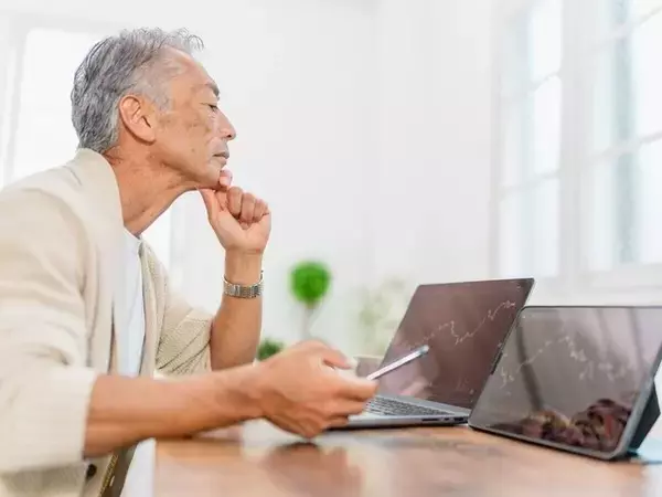 老後の貯蓄は9700万円「子どもは授からず、幸か不幸かお金だけは貯まる一方」66歳男性の年金生活
