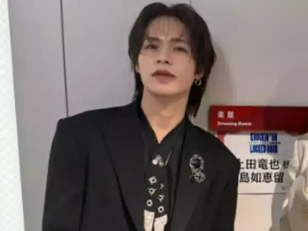 「「耽美すぎて二次元みたい」上田竜也、“ニコイチ”の相棒とのツーショット！ 「2人とも王子様すぎる」」の画像