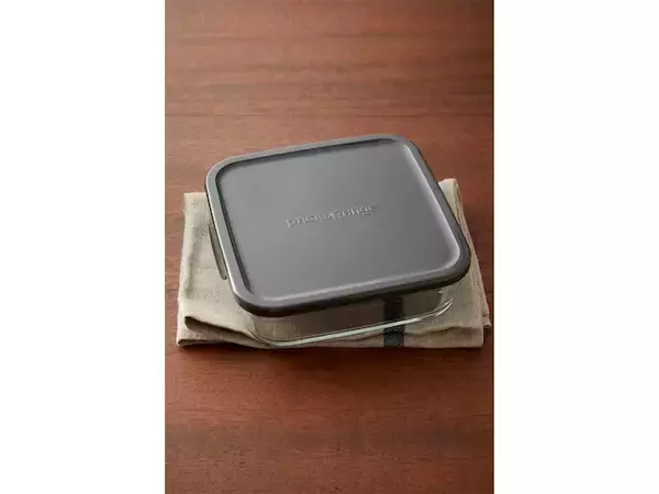 「【付録】オリジナルカラーがうれしい「iwaki耐熱調理容器」が付いてくる！ 『復刻版 山本ゆりのおいしいレシピBOOK 限定カラーのiwaki耐熱調理容器つき』が発売中」の画像