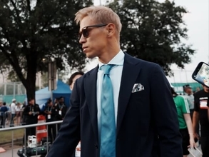「かっこよさと、解説のギャップ！」本田圭佑、W杯日本対チュニジア戦に挑む姿に「マジでカリスマすぎ」