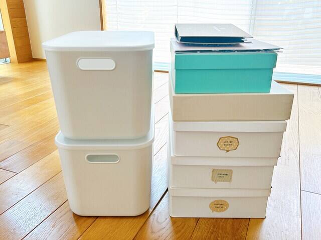 【無印良品】家族の思い出も自分の終活も1箱にすっきり！ かさばらない「メモリアルボックス」の作り方
