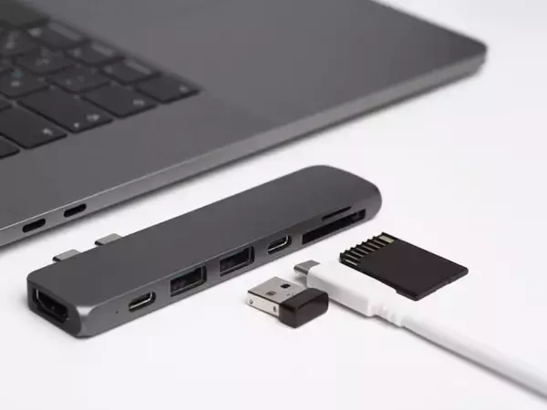 【2025年】最も選ばれたAnker製品とは？ USBハブ／アダプタ部門トップ5発表！ 「安心のAnker」と評判