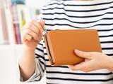 「2026年の金運が上がる「財布」の特徴！ ラッキーカラー、買い時、使い始めるベストタイミングを解説」の画像1