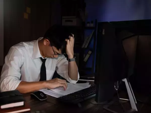 Q. 「残業が多い人ほど、業務効率が低くなる」って本当？【日本睡眠学会所属医師が回答】