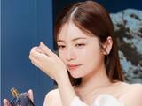 「「衣装にドキドキです」小芝風花、オフショルドレスで美デコルテを大胆披露！ 「息を呑む美しさ」」の画像1