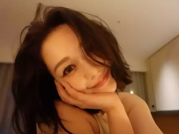 「愛人感」村重杏奈、色っぽショットに反響！ 「色気が溢れまくってる」「艶っぽいですなー」