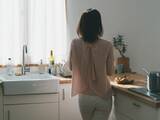 「「物騒なニュースを見て怖くなり…」49歳女性がもっとリサーチしてから買うべきだったと後悔するもの」の画像1