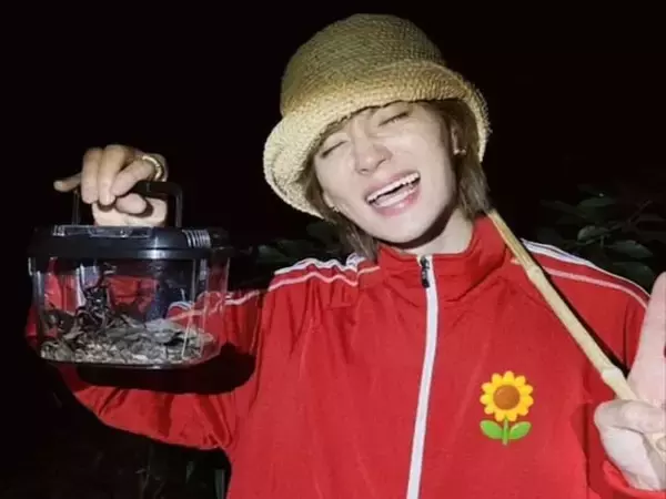 「少年すぎて愛しい」佐野勇斗の“カブトムシとってきた”報告に「服可愛すぎる」「少年の夏休みwww」
