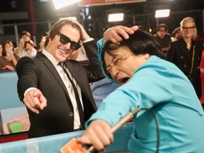 トム・クルーズ、日本の芸人とツーショット公開で驚きの声！ 「すげえ」「普通に永野凄すぎるだろこれ笑」