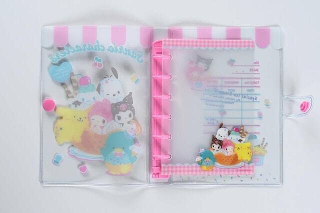 【付録】サンリオキャラがかわいい「クリアシール手帳」が付いてくる！ 『あそぼうサンリオキャラクターズ きらめきかわいいブック クリアシール手帳特大号』が7月16日発売
