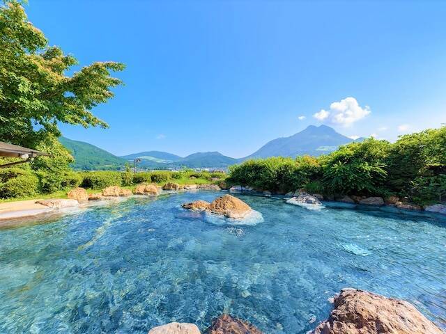 「露天風呂がゆっくりとくつろげて…」由布岳を一望する絶景露天風呂の宿「山のホテル 夢想園」【大分県で泊まってよかった】