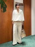 「2026年春夏は「ホワイトデニム」がトレンド！ 40代女性におすすめの「デニムコーデ」4選」の画像2
