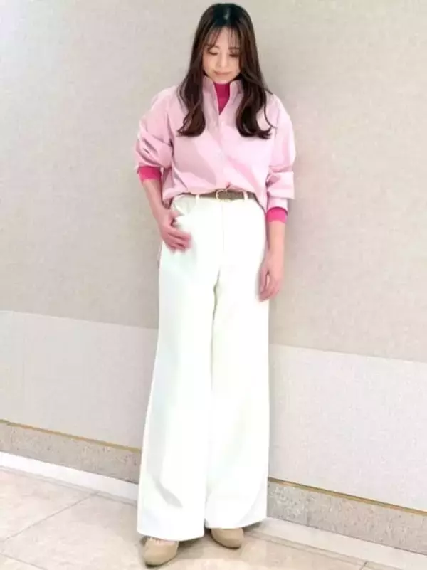 「2026年春夏は「ホワイトデニム」がトレンド！ 40代女性におすすめの「デニムコーデ」4選」の画像