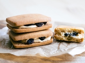 職場で配りたい「北海道のお土産」ランキング！ 2位「マルセイバターサンド」を抑えた1位は？ 【2025年調査】