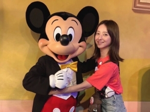 「渡部さんも一緒に行ったんですか？？」佐々木希、アメリカのディズニーを満喫！ 「30代に見えない」